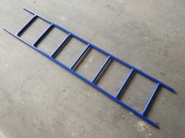 Gerüstleiter und Leiterhalter