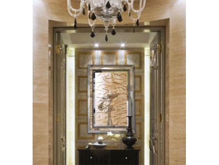 Rechteckiger Wandspiegel mit Holzrahmen