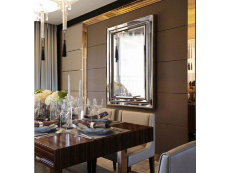 Wandspiegel mit Polystyrol-Rahmen