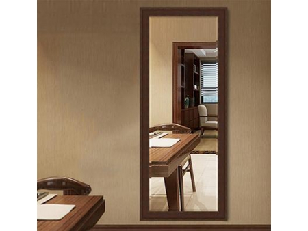 Standspiegel in voller Länge und mit Polystyrol-Rahmen