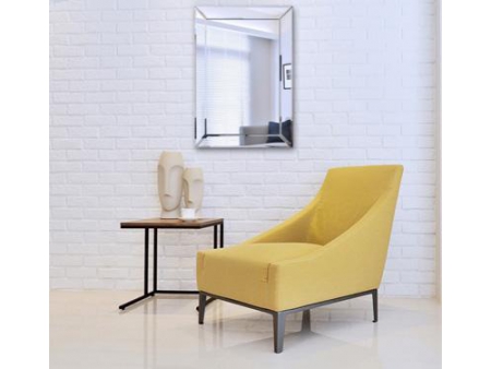 Rechteckiger Schminkspiegel mit Holzrahmen