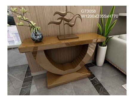 Schminktisch mit integriertem Spiegel