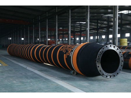 Schwimmschlauch, an einem Ende verstärkt/ mit Stahleinlage an einem Ende